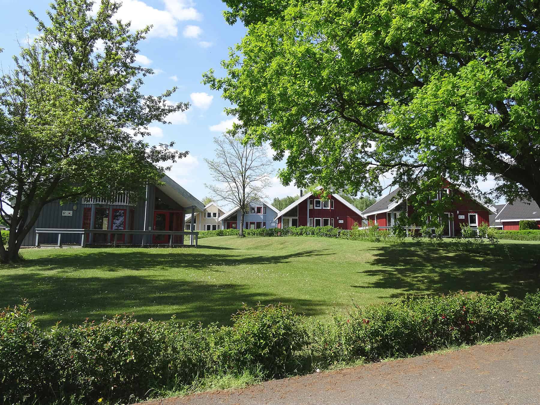 Ferienhaus Seeperle 1. Reihe zum See mit Whirlpool in Wendisch Rietz